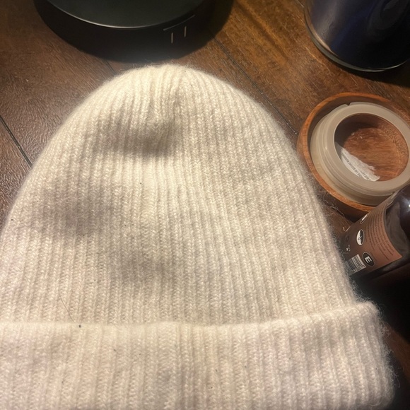 KAWS × The North Face Beanie (FW22) Moonlight Ivory - Picture 3 of 6